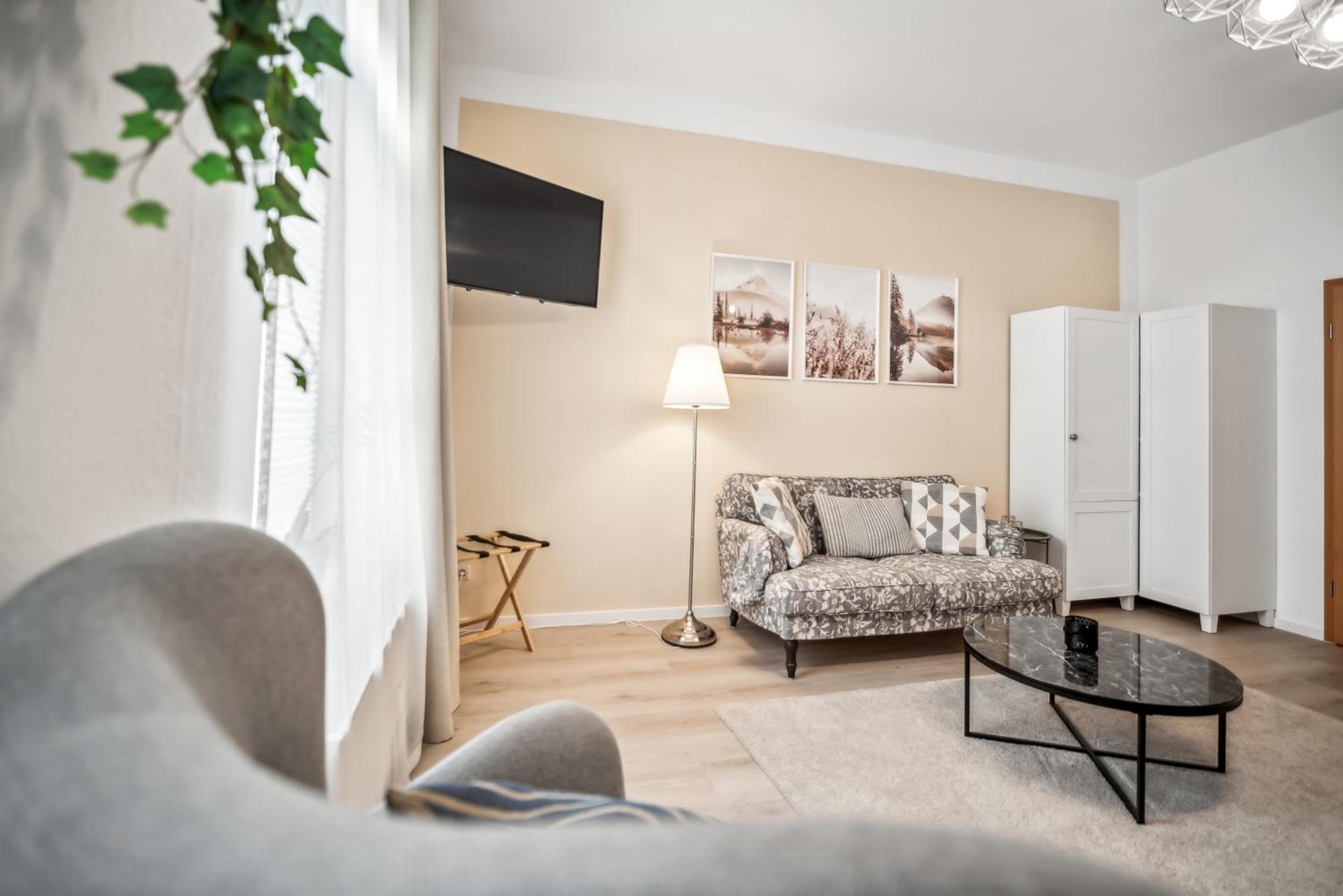 Roby-Erfurt Hbf-Nah, Balkon Appartement Buitenkant foto